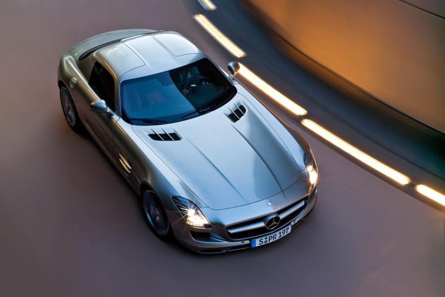  Mercedes-Benz SLS AMG 2010 года  (фото 335 из 526)